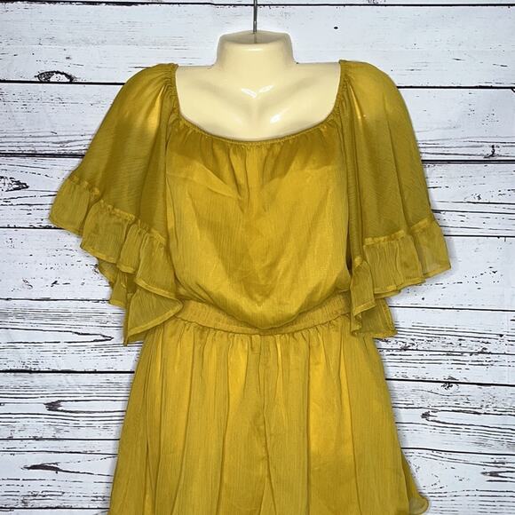 Endless Rose NWT Size M Golden Yellow Chiffon Drop Waistline Shorts Romper - Picture 2 of 6